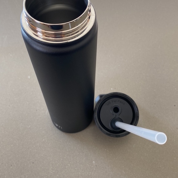 Black Water Bottle - Picture 4 of 5